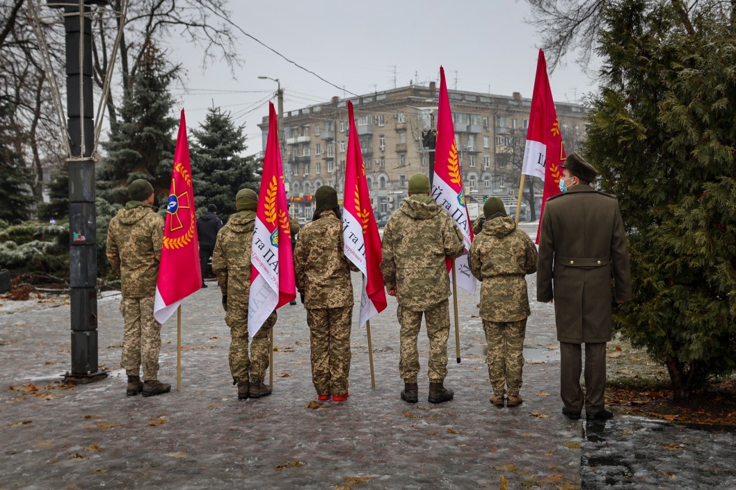 Как в США: в Днепре прошел уникальный церемониал в память о погибших защитниках - рис. 9