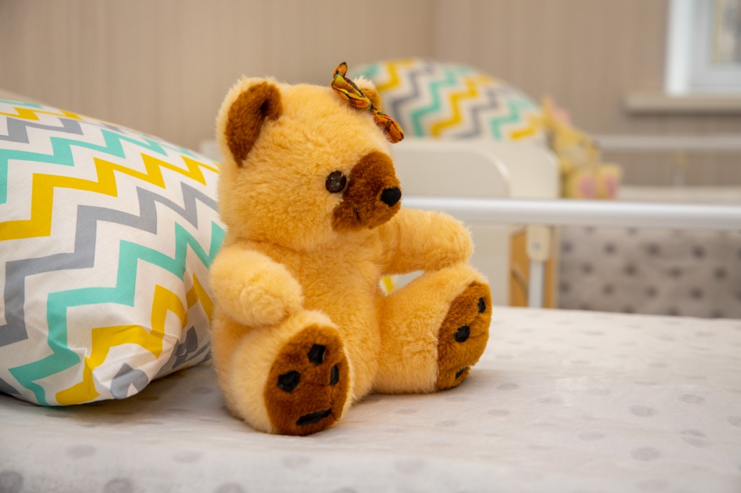 Зверята на стенах и игрушки в палатах: в Никополе открыли современную детскую больницу - рис. 19