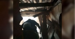 В Кривом Роге в жилом доме обвалился потолок: под завалами оказался ребенок - рис. 9