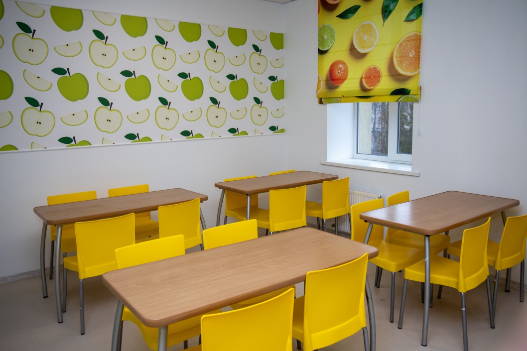 Зверята на стенах и игрушки в палатах: в Никополе открыли современную детскую больницу - рис. 8