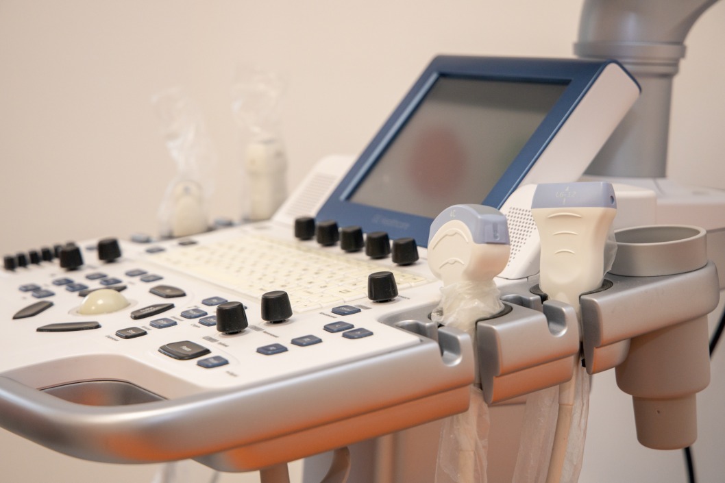 Зверята на стенах и игрушки в палатах: в Никополе открыли современную детскую больницу - рис. 5