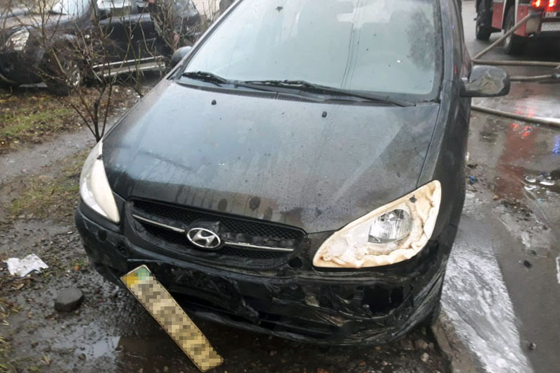 В одном из дворов Днепра дотла сгорела легковушка - рис. 2