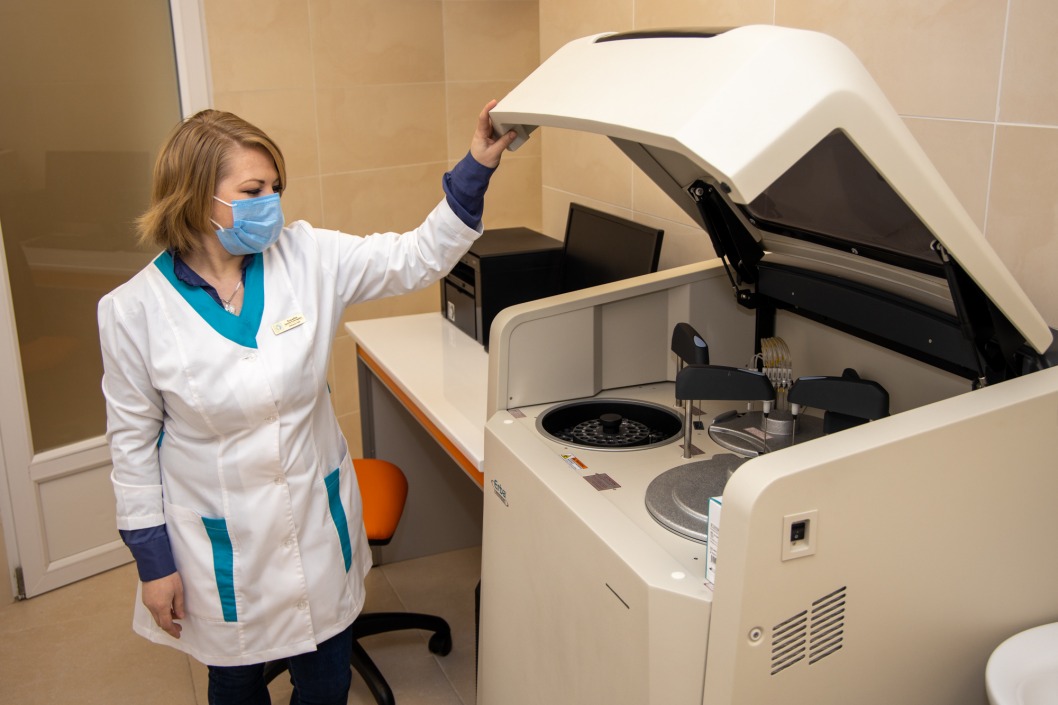 Зверята на стенах и игрушки в палатах: в Никополе открыли современную детскую больницу - рис. 7