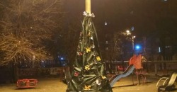 Не ёлкой единой: в Днепре к праздникам нарядили электроопору - рис. 14