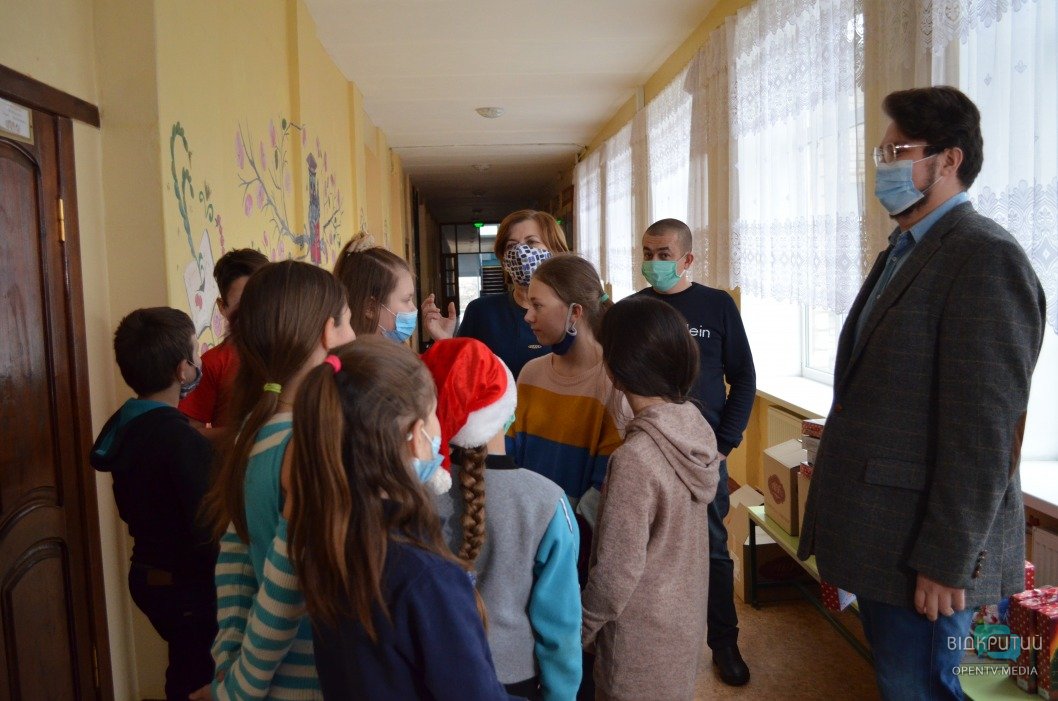 Ученики подгороднянского УВК получили подарки к новогодним праздникам - рис. 5