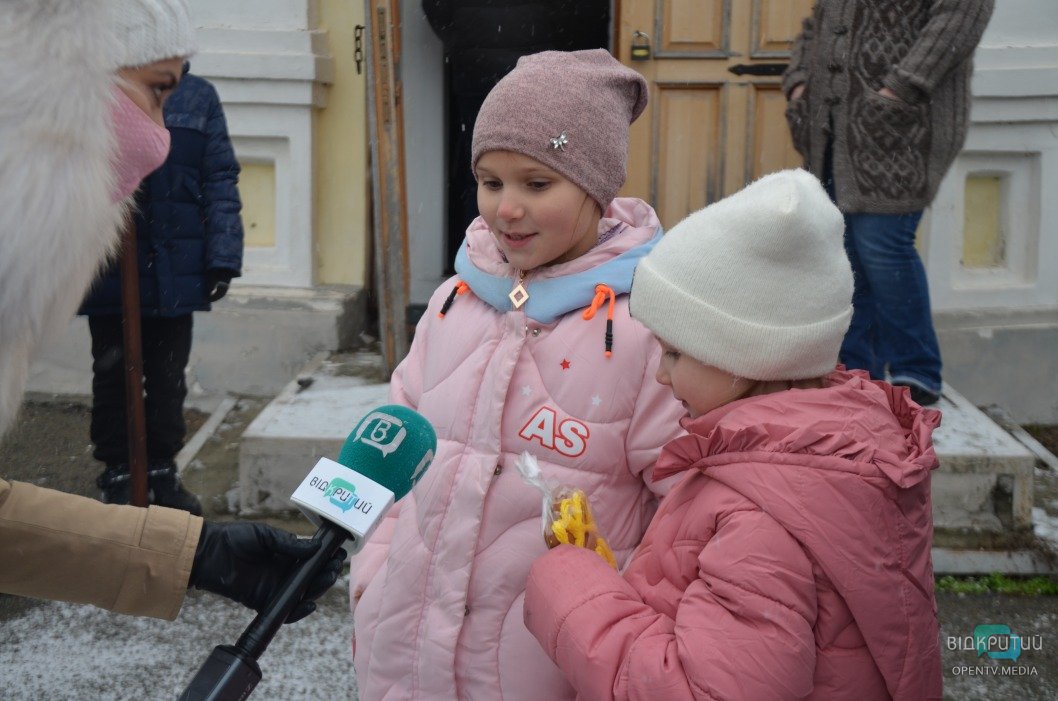 Детки из села Китайгород получили сладкие подарки ко Дню Святого Николая - рис. 13