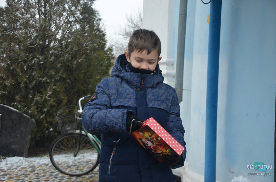 Детки из села Китайгород получили сладкие подарки ко Дню Святого Николая - рис. 5