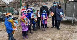 В Каменском поздравили малышей из детских домов семейного типа - рис. 2
