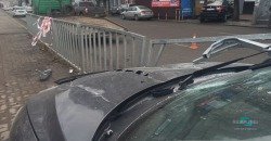 В Днепре ищут свидетелей аварии на проспекте Поля: пострадавшую сбили на остановке - рис. 16