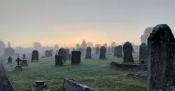В Марганце двое мужчин осквернили кладбище: виновные задержаны - рис. 22