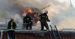 Под Днепром ликвидировали масштабный пожар в церкви: купол практически выгорел (ФОТО) - рис. 7