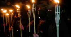 Против анархистов и коммунистов: в Днепре на Соборной площади националисты зажгли факелы (ФОТО) - рис. 9