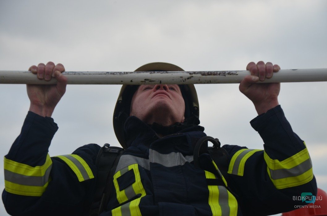 Все по плечу: спасатели Днепропетровской области прошли тест на выносливость - рис. 11