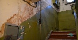 В Днепре женщина повесилась в подъезде на собачьем поводке - рис. 5
