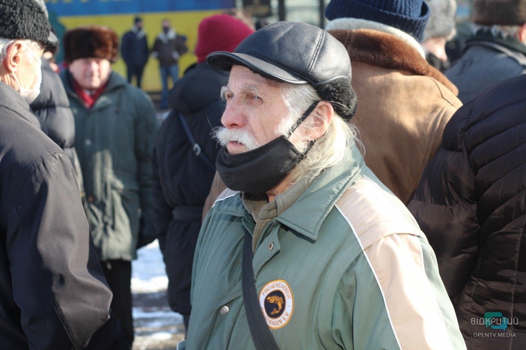 В Днепре прошел митинг против повышения тарифов на коммунальные услуги (ФОТОРЕПОРТАЖ) - рис. 8
