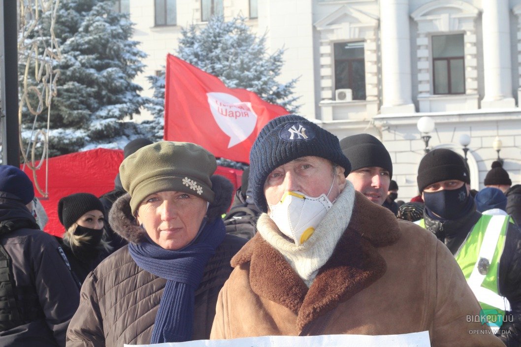 В Днепре прошел митинг против повышения тарифов на коммунальные услуги (ФОТОРЕПОРТАЖ) - рис. 14