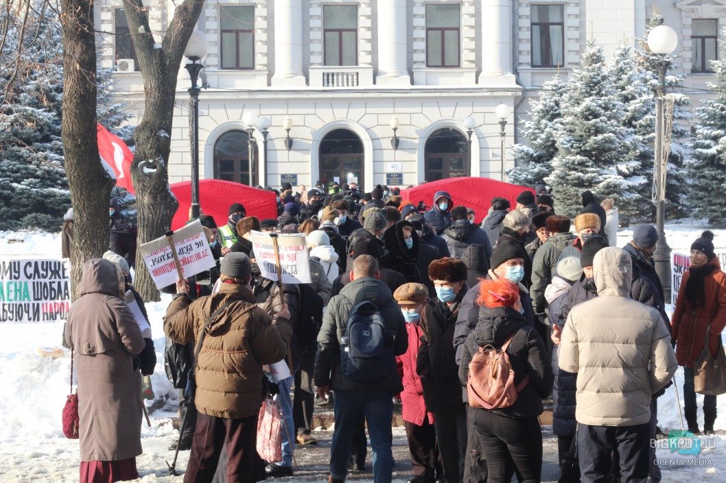 В Днепре прошел митинг против повышения тарифов на коммунальные услуги (ФОТОРЕПОРТАЖ) - рис. 9