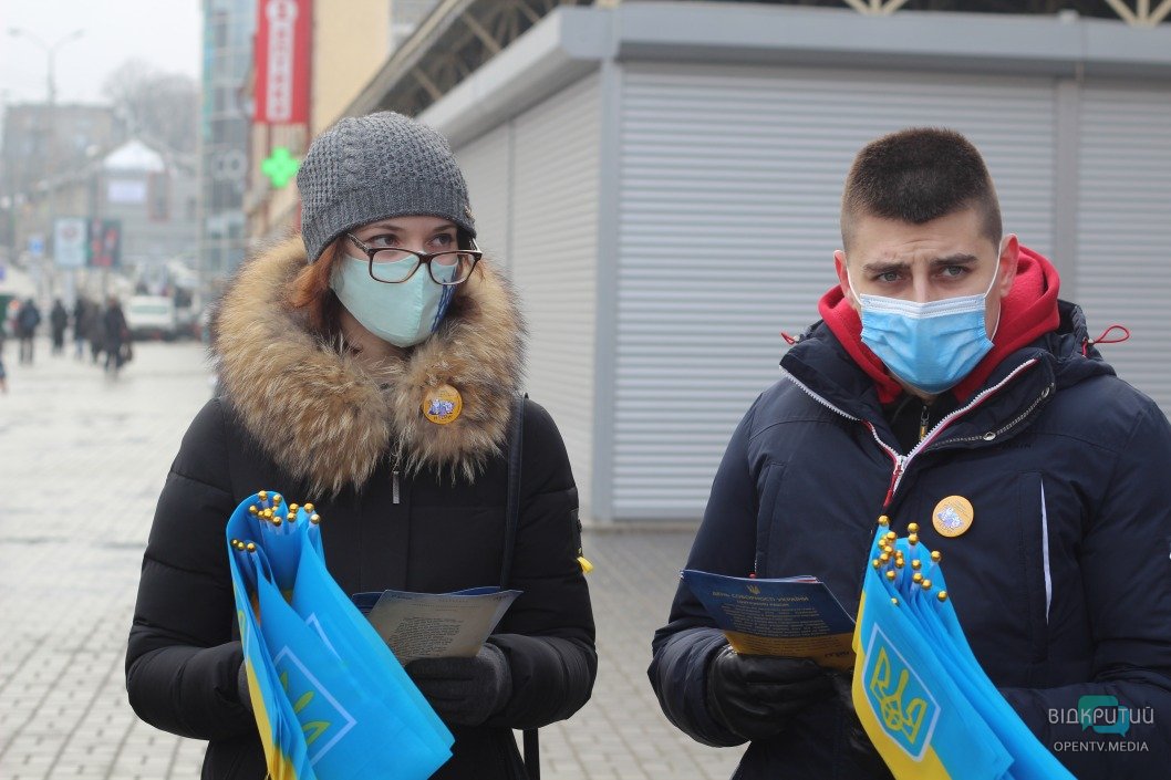 В Днепре отмечают День Соборности Украины (ФОТОРЕПОРТАЖ) - рис. 6