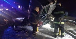 Лобовое столкновение: под Днепром в ДТП погибли двое людей и один в реанимации - рис. 6