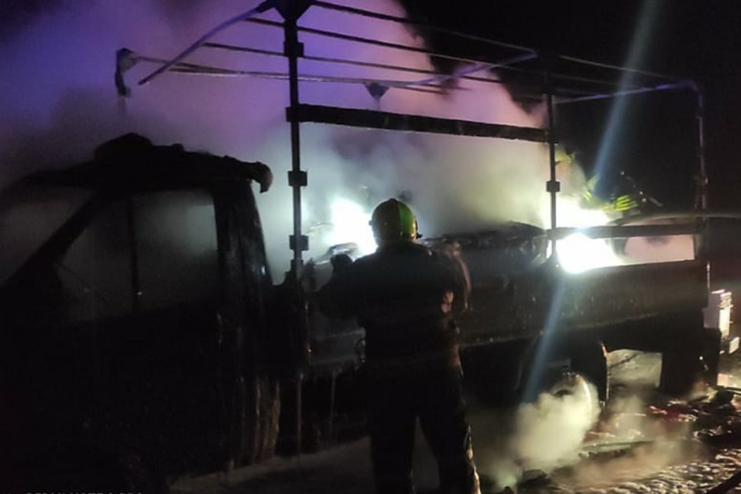 На трассе под Днепром дотла сгорел грузовик - рис. 1