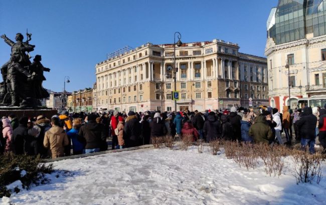 Стрельба и столкновения: россияне вышли на митинги в поддержку Навального - рис. 2