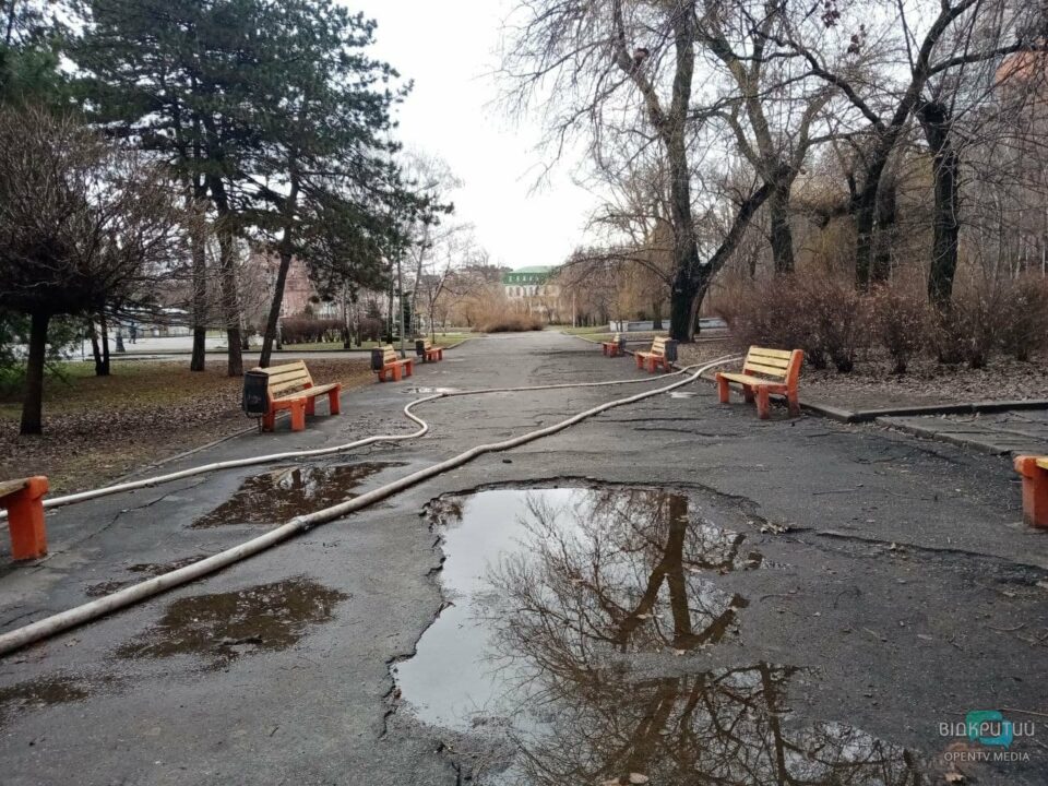 В днепровском парке Глобы озеро снова вышло из берегов (ФОТО) - рис. 9