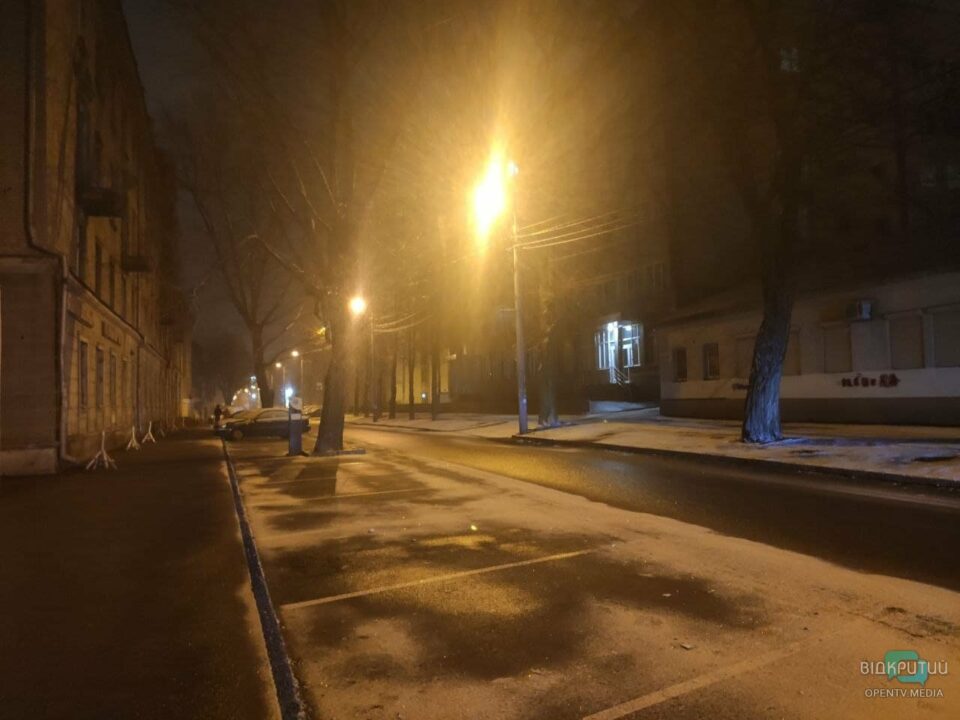 Синоптики не ошибались: улицы Днепра засыпало снегом (ФОТО) - рис. 2