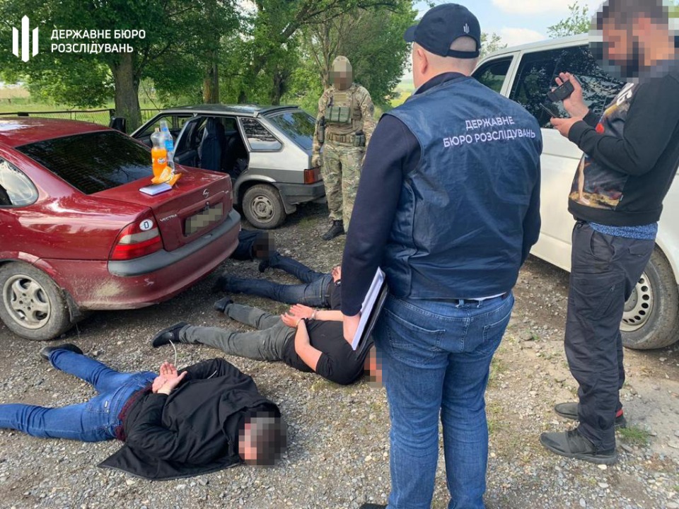 На Днепропетровщине судят группу полицейских, которые выбивали из задержанных показания - рис. 1