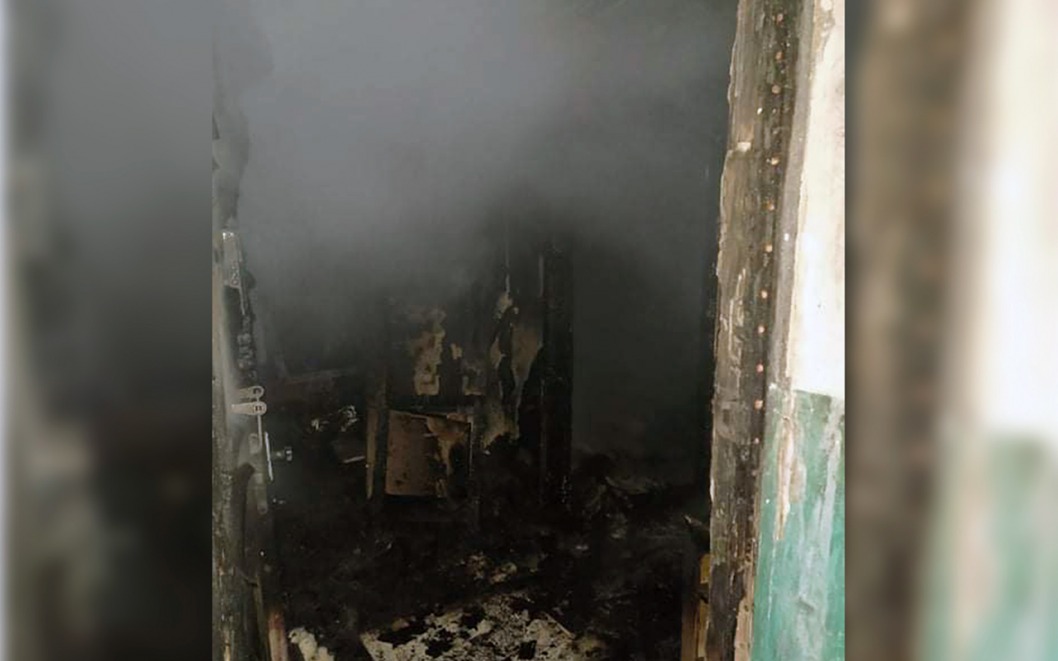 В Желтых Водах горела квартира в жилом доме: удалось спасти трёх человек - рис. 1