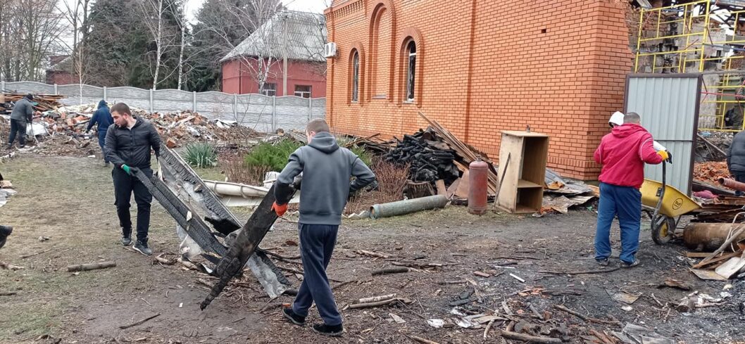 Как под Днепром восстанавливают сгоревший на Крещение храм (ФОТО) - рис. 1