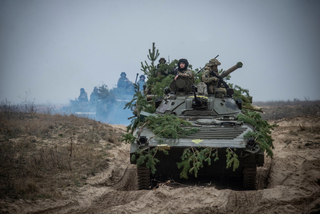 Под Днепром замечено скопление военных частей и боевой техники: что происходит - рис. 3