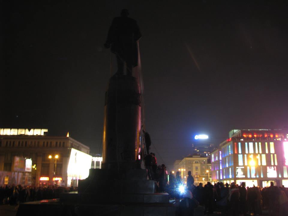 Годовщина исторических событий: как в Днепре сносили Ленина и переименовывали центральную площадь - рис. 1