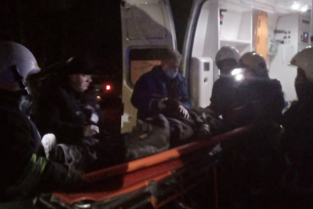 В Павлограде из пылающей квартиры спасли мужчину: он в реанимации - рис. 1