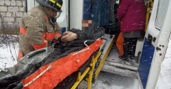 В Днепропетровской области на сборщика металла упала бетонная плита: приехавшая на вызов скорая сломалась (ФОТО) - рис. 3