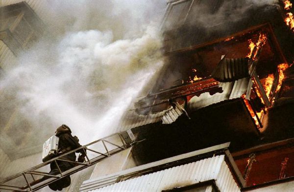 Огонь вырывался из окон : в Днепре на Калиновой горела квартира - рис. 5