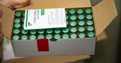 Днепропетровская область получила 37,5 тысяч доз вакцины от коронавируса - рис. 19
