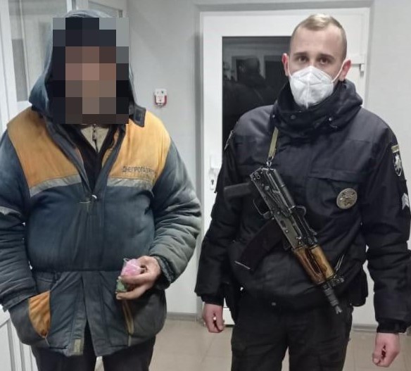 Под Перещепино полицейские спасли замерзавшего мужчину - рис. 1