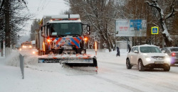 Битва со снегом: в Днепре на чистку дорог вышли более 100 единиц спецтехники - рис. 15