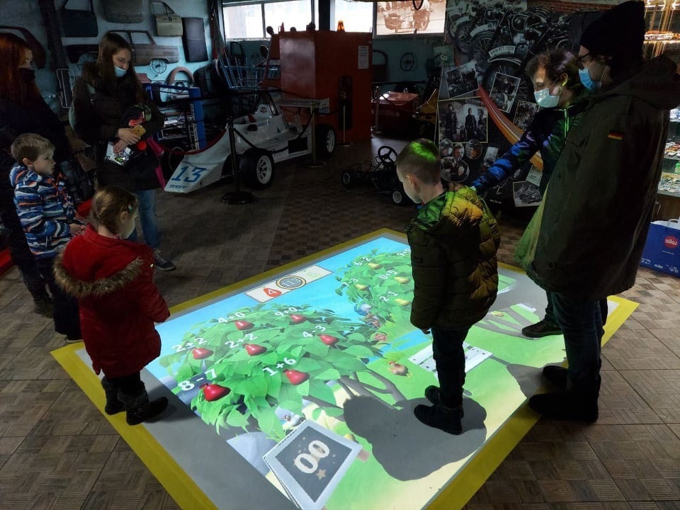 Новое игровое пространство: в Днепровском музее появился интерактивный пол - рис. 7