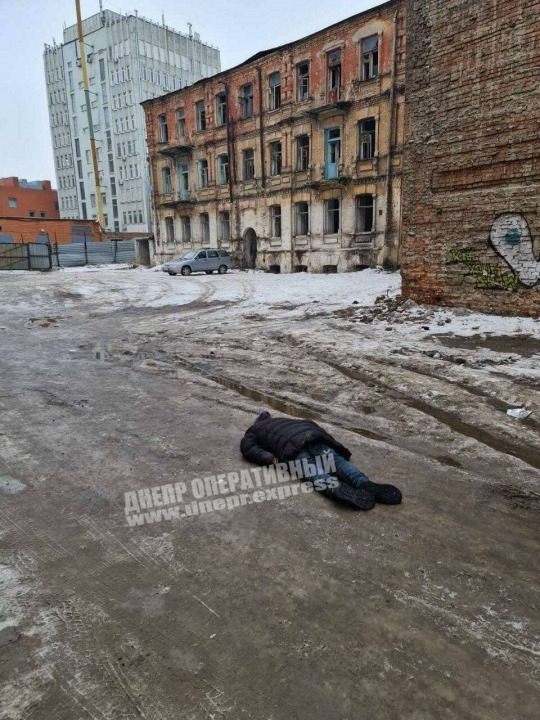 В центре Днепра обнаружили тело городского парковщика - рис. 2