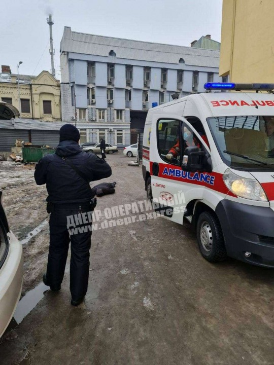 В центре Днепра обнаружили тело городского парковщика - рис. 3