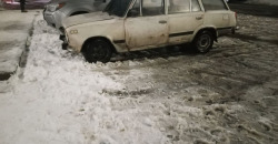 Снег превратился в "кашу" и лужи: что сейчас происходит на дорогах Днепра (ФОТО) - рис. 21