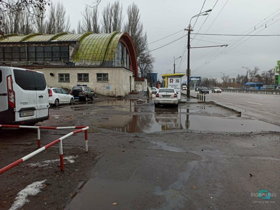 Несите лодку: в Днепре возле инфиза разлилось "море" (ФОТО) - рис. 5