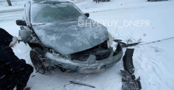 В Днепре недалеко от аэродрома Каменка водитель авто не справился с управлением - рис. 11