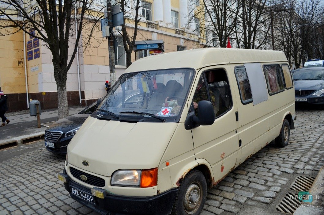 «Борьба продолжается»: в центре Днепра прошел марш ко Дню добровольца (ФОТО) - рис. 9