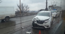 В Днепре на Амурском мосту – авария: движение затруднено - рис. 13