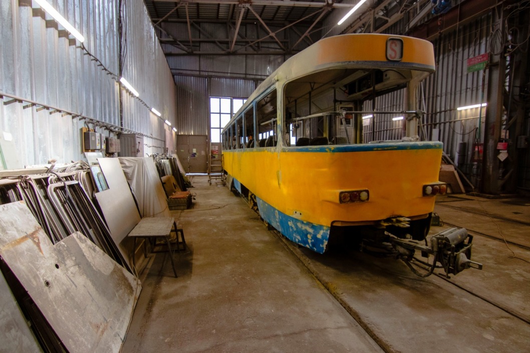 Работа кипит: в Днепре ремонтируют троллейбусы и трамваи - рис. 2