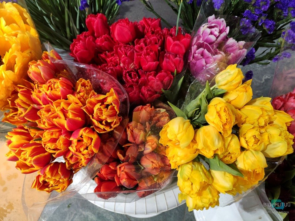 Неожиданно: в центре Днепра после 8 марта подорожали цветы - рис. 3