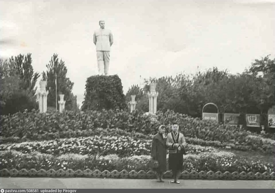 Как выглядел первый памятник Кобзарю в днепровском парке Шевченко (ФОТО) - рис. 3