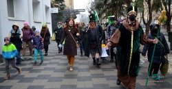 Холодное пиво и лепреконы: в Днепре прошел парад ко Дню святого Патрика (ФОТО) - рис. 5
